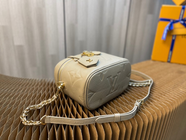 ルイヴィトンバッグ内部構造